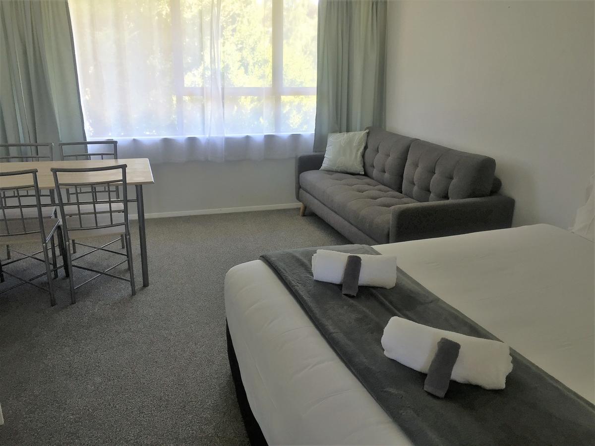 Fairway Motel & Apartments Wanaka Dış mekan fotoğraf